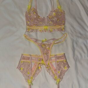 For love & lemons lingerie set